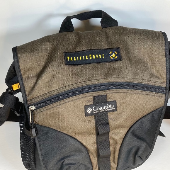 Columbia Messenger Bag - Picture 2 of 8